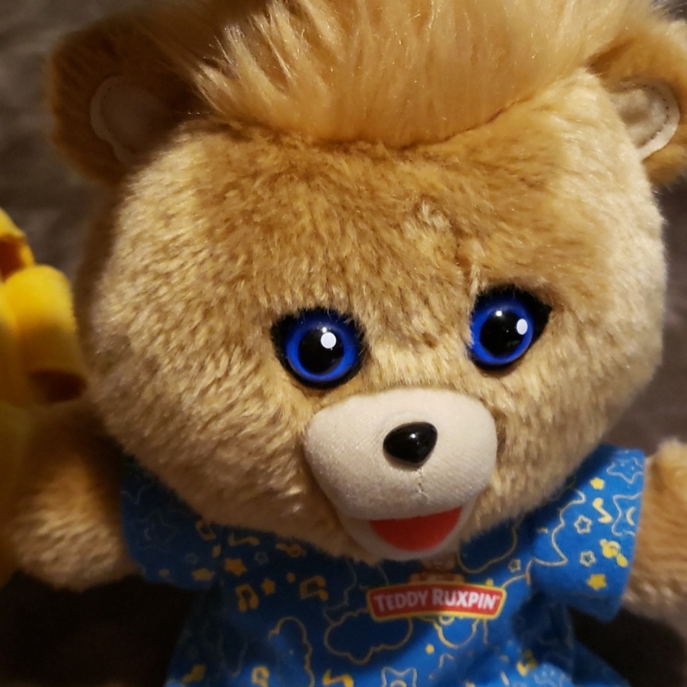 Teddy Ruxpin - Picture 7 of 9